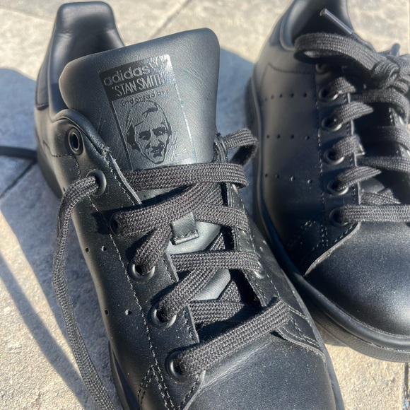 Adidas Stan Smith All-Black Sneakers - Picture 2 of 13